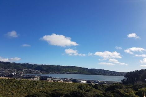Photo of property in 2 Waitaria Terrace, Aotea, Porirua, 5024