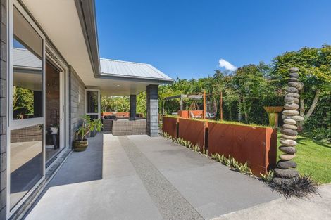 Photo of property in 10 Cooke Farm Grove, Waiwhakaiho, New Plymouth, 4312