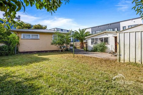 Photo of property in 210 Lake Road, Northcote, Auckland, 0627