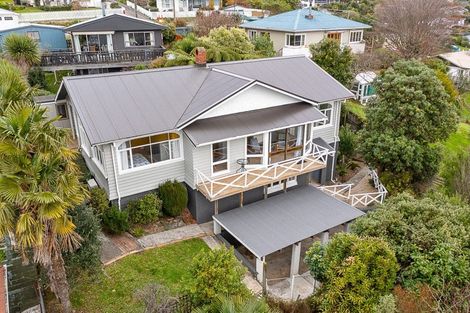 Photo of property in 58 Durham Street, Picton, 7220