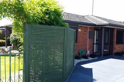 Photo of property in 37a Cardigan Bay Place, Addington, Christchurch, 8024