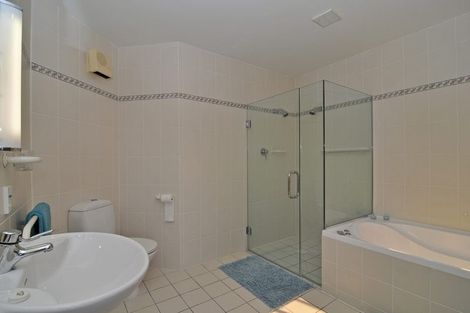 Photo of property in 10 Paratu Way, Strathmore Park, Wellington, 6022