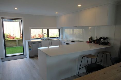 Photo of property in 6 Desert Gold Lane, Wallaceville, Upper Hutt, 5018