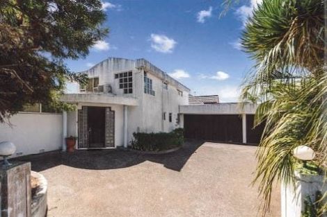 Photo of property in 2/1 Sunderlands Road, Half Moon Bay, Auckland, 2012