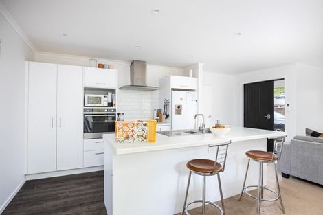 Photo of property in 10 Nukuroa Close, Waitara, 4320