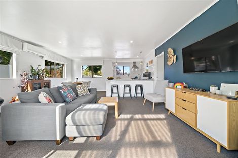 Photo of property in 1/80 Kervil Avenue, Te Atatu Peninsula, Auckland, 0610
