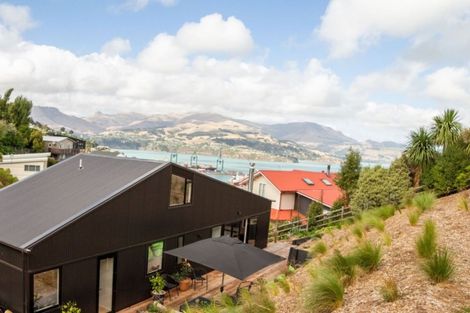 Photo of property in 17 Harkess Lane, Lyttelton, 8082