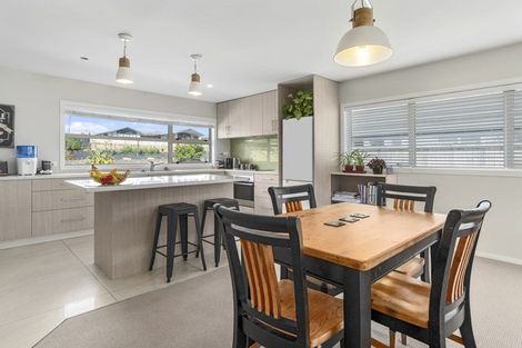 Photo of property in 33 Lynley Park Drive, Omokoroa, 3114