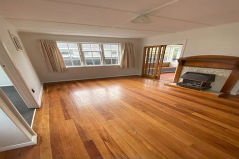 Photo of property in 654 Featherston Street, Roslyn, Palmerston North, 4414