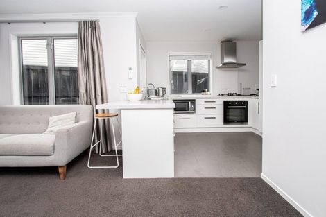 Photo of property in 2/1 Hibiscus Avenue, Hamilton Lake, Hamilton, 3204