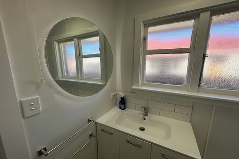 Photo of property in 2/14 Shaftesbury Street, Avonhead, Christchurch, 8042