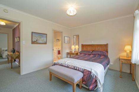 Photo of property in 2 Parkland Place, Whitianga, 3510