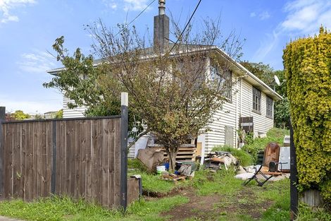 Photo of property in 77 Mould Street, Waitara, 4320