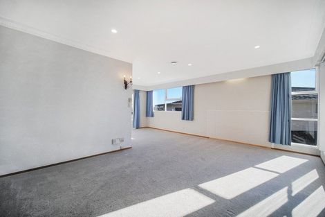 Photo of property in 13 Walden Place, Mangere East, Auckland, 2024