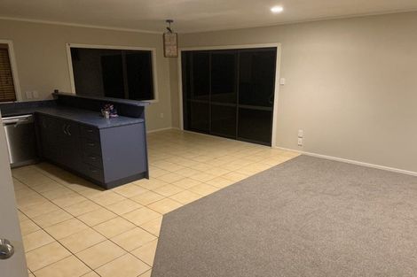 Photo of property in 180 Kilkenny Drive, East Tamaki Heights, Auckland, 2016