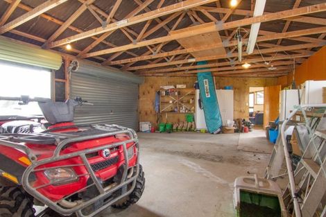 Photo of property in 177 Inland Road, Helensville, 0875