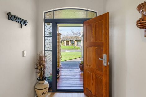 Photo of property in 2 Carlsberg Place, Papamoa Beach, Papamoa, 3118