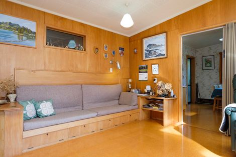 Photo of property in 23 Marine Parade, Macandrew Bay, Dunedin, 9014