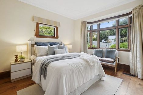 Photo of property in 22 Homewood Crescent, Karori, Wellington, 6012