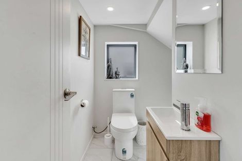 Photo of property in 9/60 Kelman Road, Kelston, Auckland, 0602