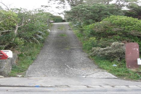 Photo of property in 56 Ruskin Road, Newlands, Wellington, 6037