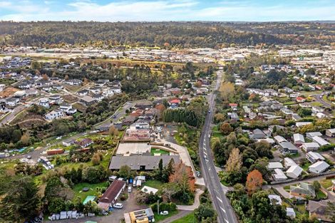 Photo of property in 41e Candia Road, Swanson, Auckland, 0614