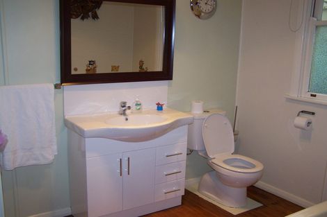 Photo of property in 25 Kitchener Street, Martinborough, 5711