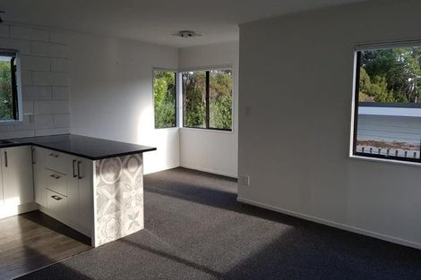 Photo of property in 20 Thistledew Place, Bayview, Auckland, 0629