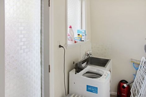 Photo of property in 1/2 Farnham Place, Ilam, Christchurch, 8041