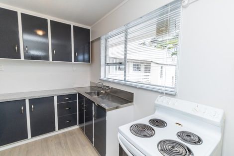 Photo of property in 5 Hawker Street, Mount Victoria, Wellington, 6011