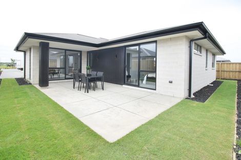 Photo of property in 38 Broadway Parade, Rolleston, 7615
