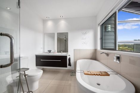 Photo of property in 1355 Old North Road, Helensville, 0875