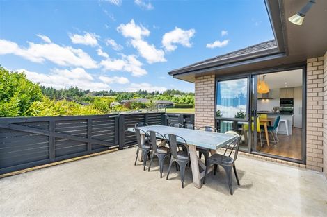 Photo of property in 6 Jade Crescent, Timberlea, Upper Hutt, 5018