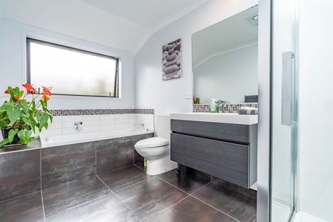 Photo of property in 32 Kedge Drive, Mangawhai, 0505