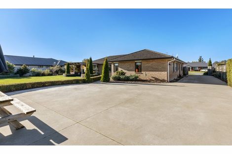 Photo of property in 38 Willowside Place, Amberley, 7410