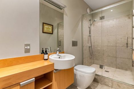 Photo of property in 4 Ronaki Road, Mission Bay, Auckland, 1071