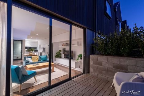 Photo of property in 4 Jean Caldwell Way, Island Bay, Wellington, 6023