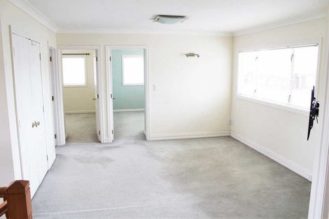 Photo of property in 12b Karetu Road, Greenlane, Auckland, 1051