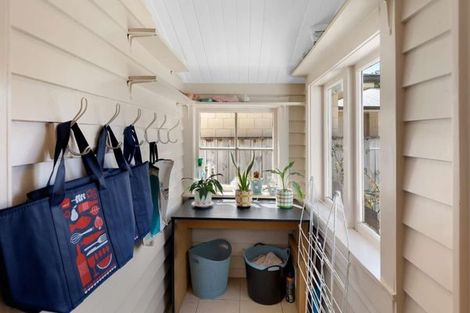 Photo of property in 61 Ferguson Street, Awapuni, Palmerston North, 4412