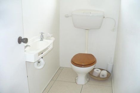 Photo of property in 2/221 Don Buck Road, Massey, Auckland, 0614