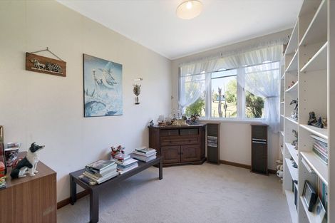 Photo of property in 12 Carter Road, Oratia, Auckland, 0604