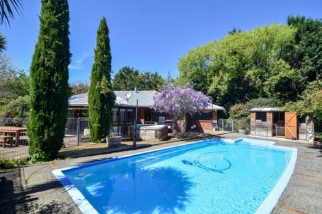 Photo of property in 135 Kent Street, Carterton, 5713