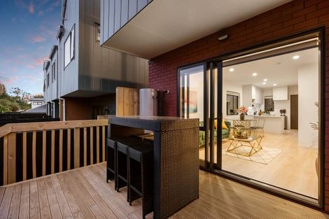 Photo of property in 19 Toanga Place, Mount Wellington, Auckland, 1062