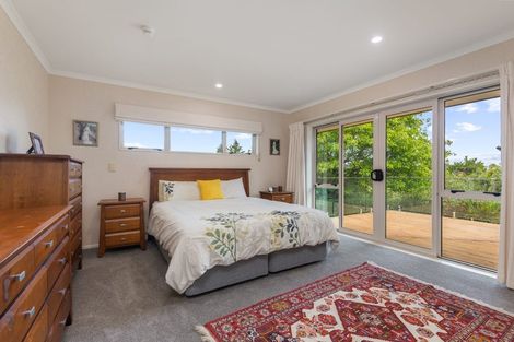 Photo of property in 158 Ruapehu Drive, Fitzherbert, Palmerston North, 4410