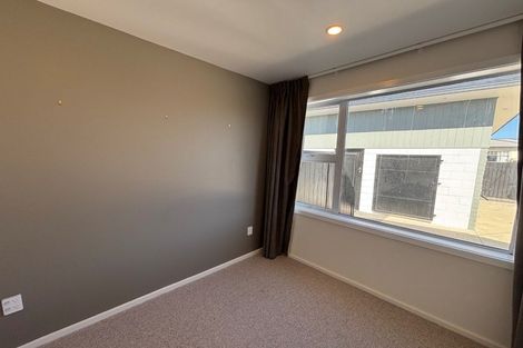 Photo of property in 102a Isleworth Road, Bishopdale, Christchurch, 8053