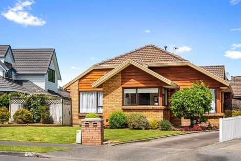 Photo of property in 1/24 Comeskey Grove, Elderslea, Upper Hutt, 5018