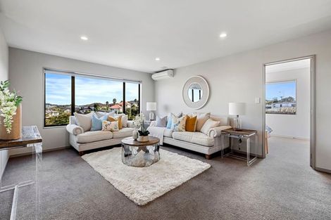 Photo of property in 33 Kilkelly Avenue, Pinehill, Auckland, 0632