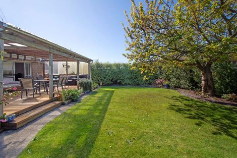 Photo of property in 20 Leonie Place, Aranui, Christchurch, 8061