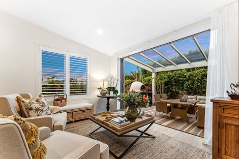 Photo of property in 4 Taumata Road, Omaha, Warkworth, 0986