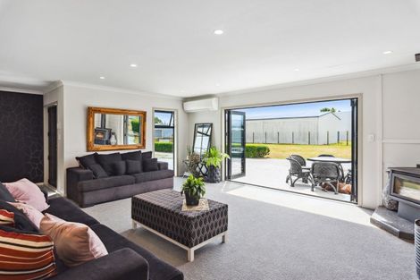 Photo of property in 53 Bruce Road, Levin, 5510